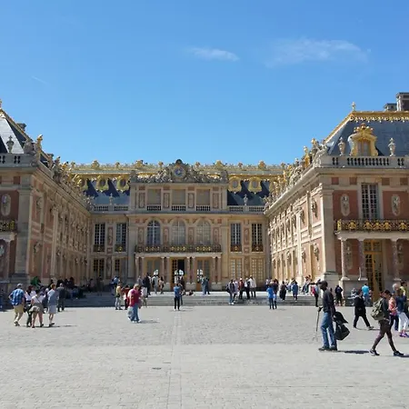 Appartement, A Proximite Du Chateau Versay