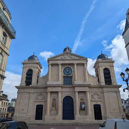 Appartement, A Proximite Du Chateau *